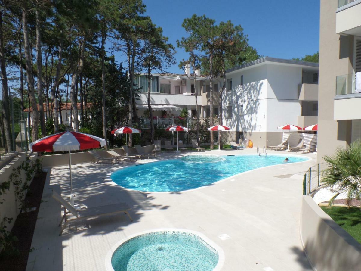 Residence Melograno Бибионе Екстериор снимка