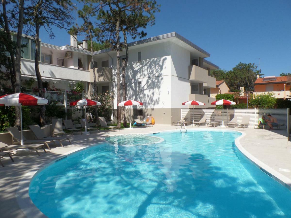 Residence Melograno Бибионе Екстериор снимка