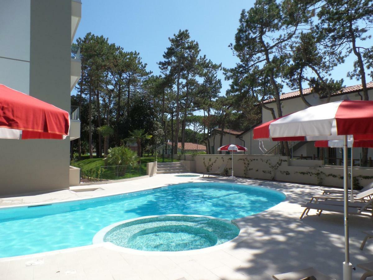 Residence Melograno Бибионе Екстериор снимка
